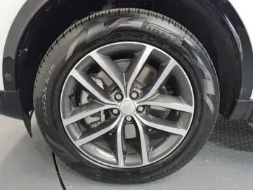 2024 Land Rover Discovery Sport с пробегом 14 970 км
