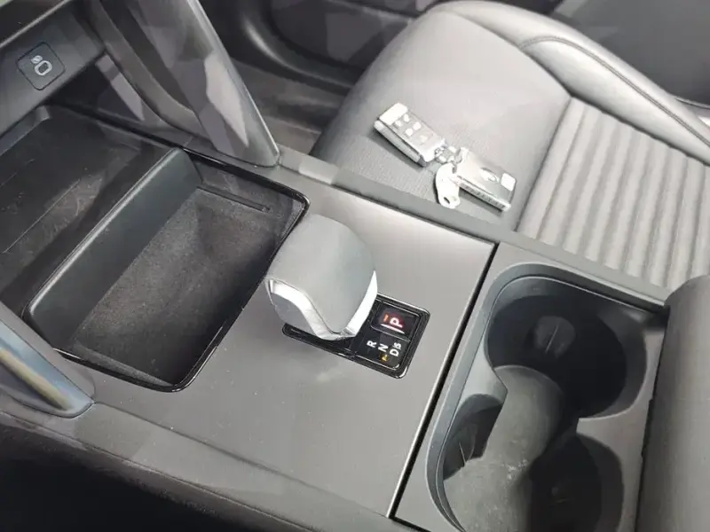 2024 Land Rover Discovery Sport с пробегом 10 647 км