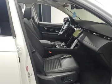 2024 Land Rover Discovery Sport с пробегом 10 647 км