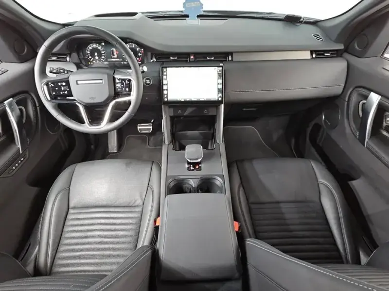 2024 Land Rover Discovery Sport с пробегом 14 970 км