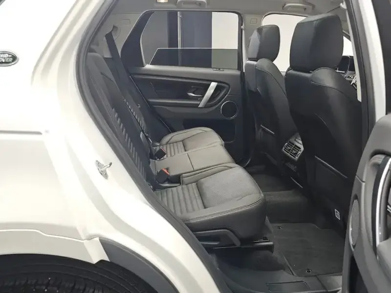 2024 Land Rover Discovery Sport с пробегом 10 647 км