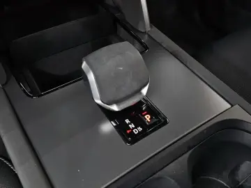2024 Land Rover Discovery Sport с пробегом 14 970 км
