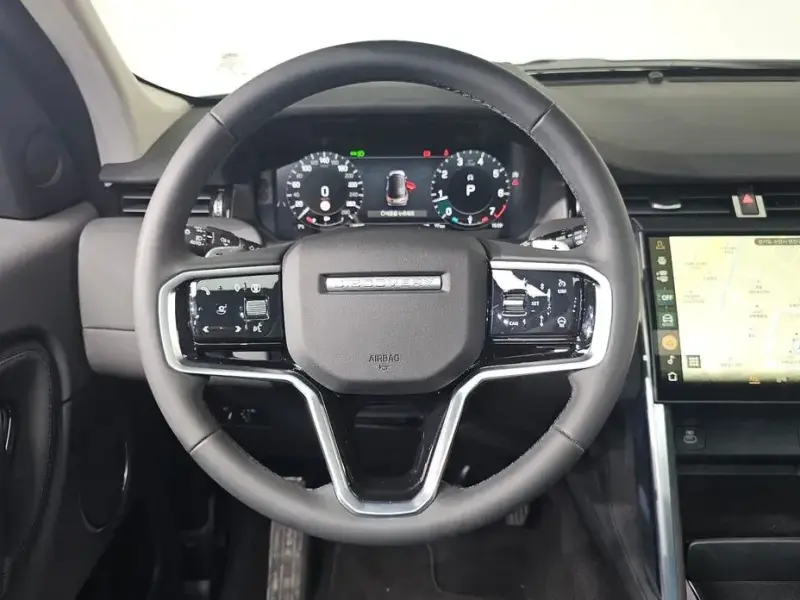 2024 Land Rover Discovery Sport с пробегом 10 647 км