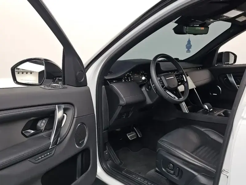 2024 Land Rover Discovery Sport с пробегом 14 970 км