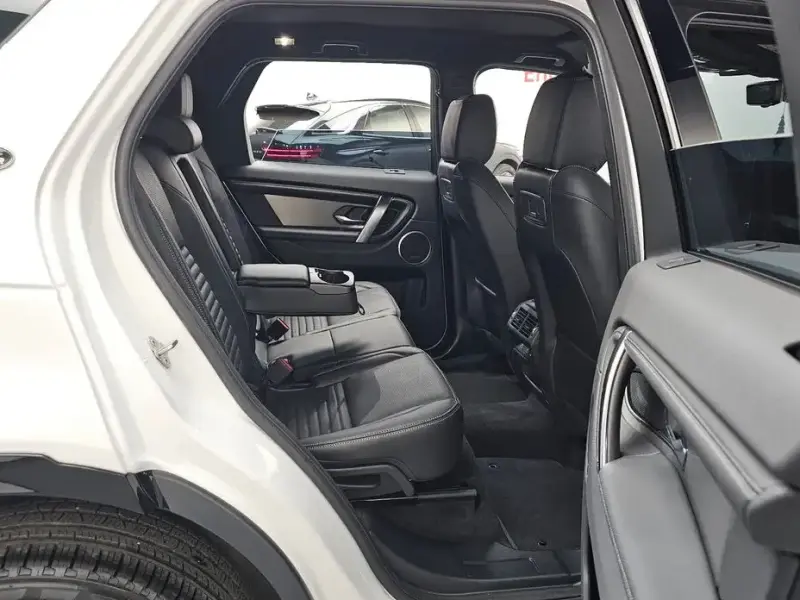 2024 Land Rover Discovery Sport с пробегом 14 970 км