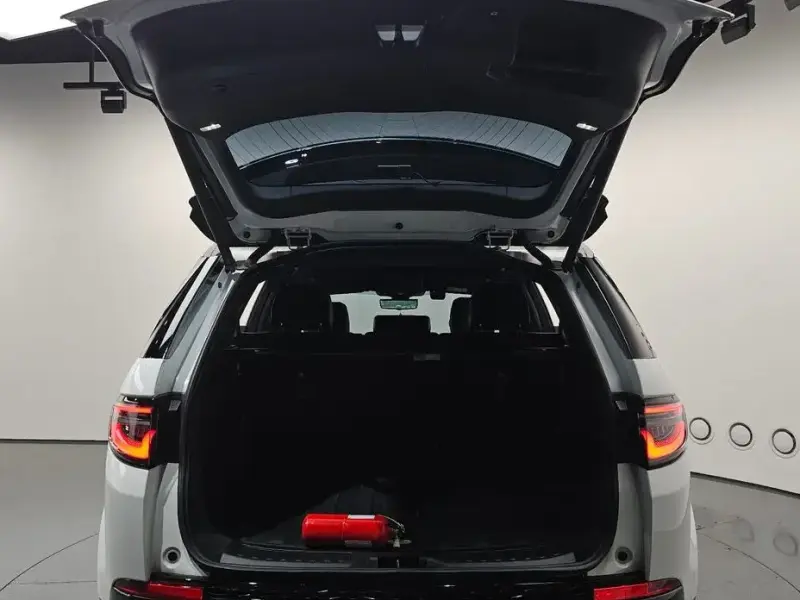 2024 Land Rover Discovery Sport с пробегом 14 970 км