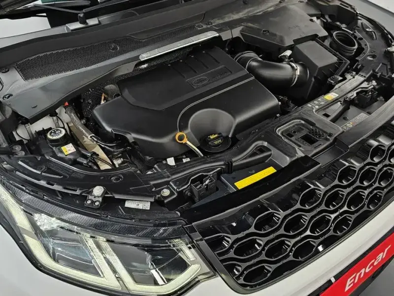 2024 Land Rover Discovery Sport с пробегом 12 878 км