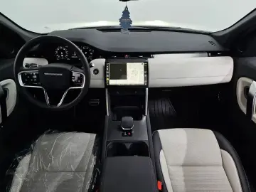 2024 Land Rover Discovery Sport с пробегом 12 878 км