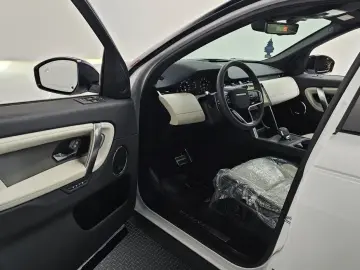 2024 Land Rover Discovery Sport с пробегом 12 878 км