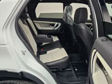 2024 Land Rover Discovery Sport с пробегом 12 878 км