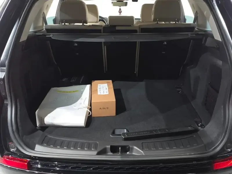 2025 Land Rover Discovery Sport с пробегом 12 454 км
