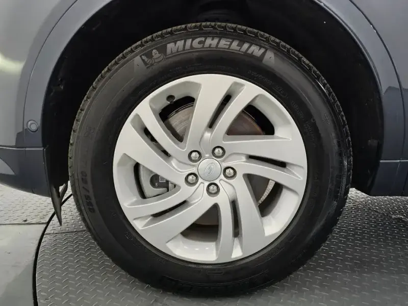 2025 Land Rover Discovery Sport с пробегом 13 180 км