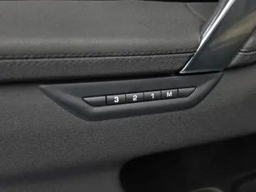 2025 Land Rover Discovery Sport с пробегом 12 454 км
