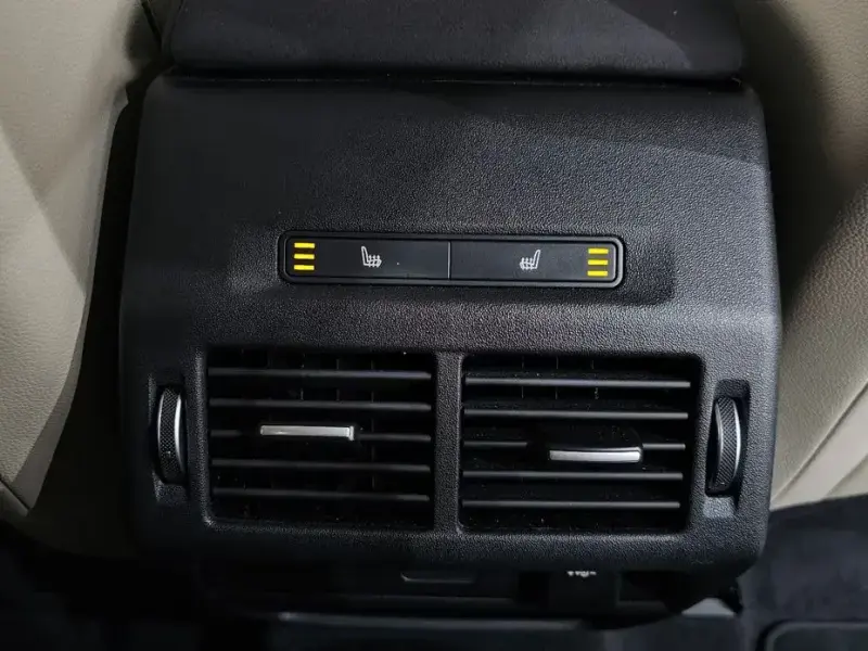 2025 Land Rover Discovery Sport с пробегом 13 180 км
