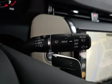 2025 Land Rover Discovery Sport с пробегом 13 180 км