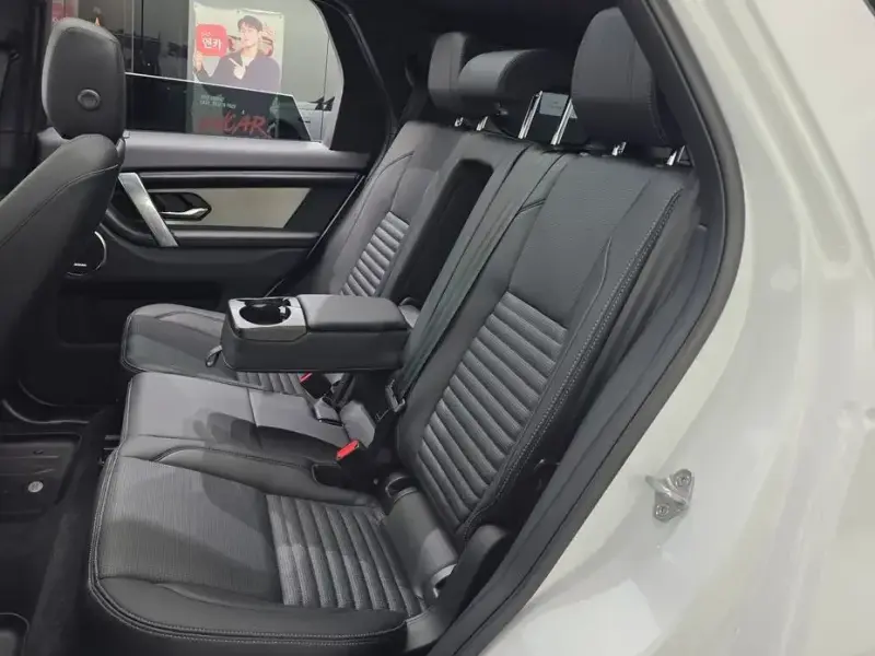 2025 Land Rover Discovery Sport с пробегом 5 633 км