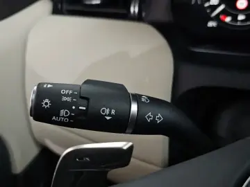 2025 Land Rover Discovery Sport с пробегом 13 180 км