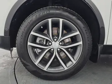 2025 Land Rover Discovery Sport с пробегом 5 633 км