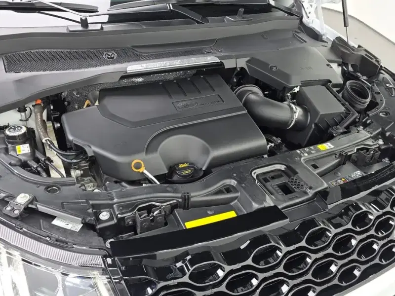 2025 Land Rover Discovery Sport с пробегом 5 633 км