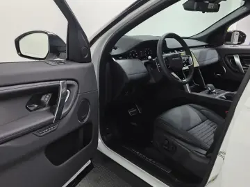 2025 Land Rover Discovery Sport с пробегом 5 633 км