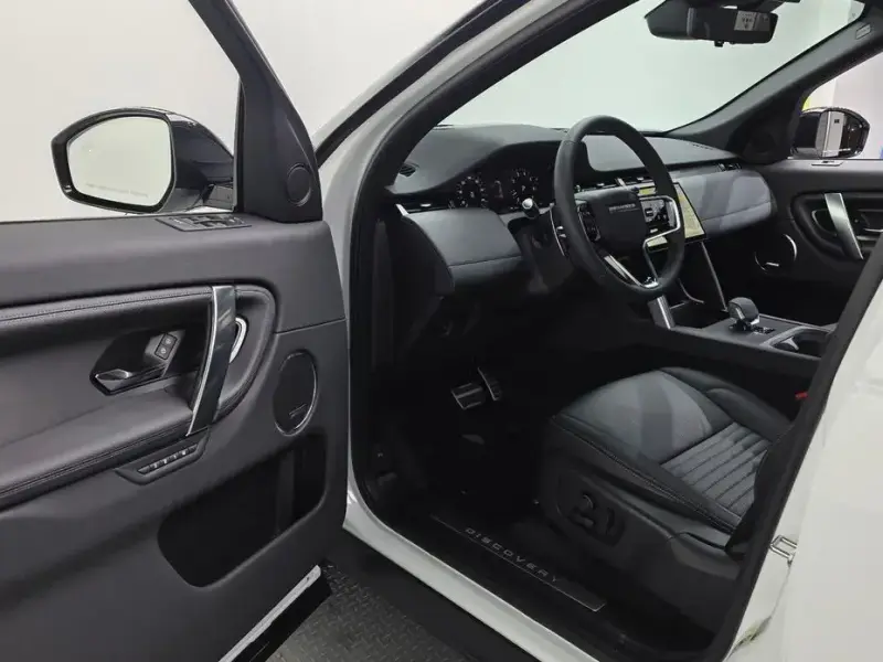 2025 Land Rover Discovery Sport с пробегом 5 633 км