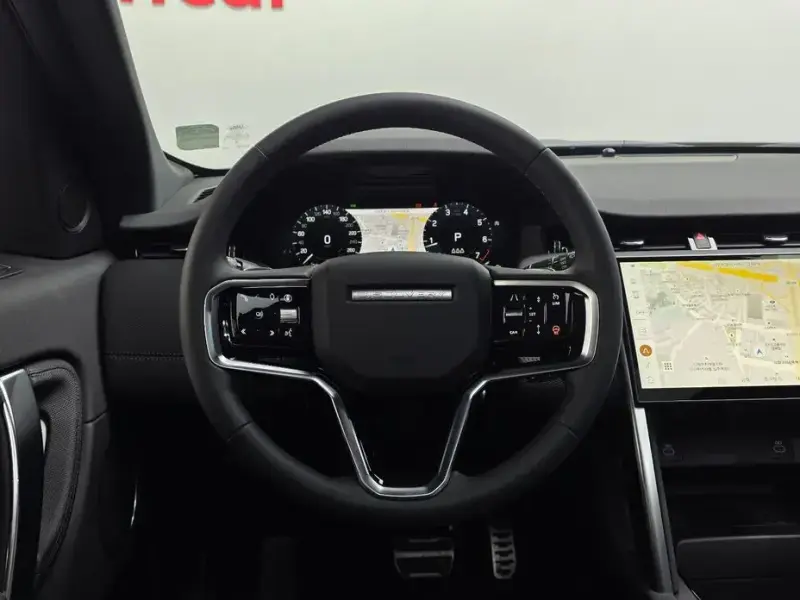 2025 Land Rover Discovery Sport с пробегом 5 633 км