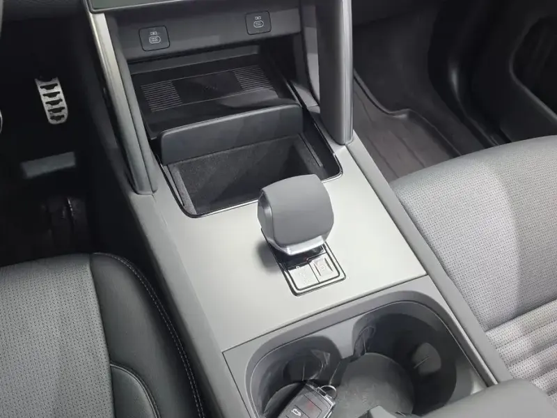 2025 Land Rover Discovery Sport с пробегом 5 633 км