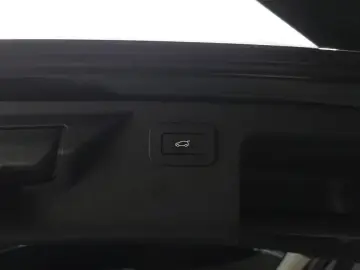 2025 Land Rover Discovery Sport с пробегом 22 452 км