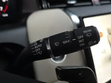 2025 Land Rover Discovery Sport с пробегом 22 452 км