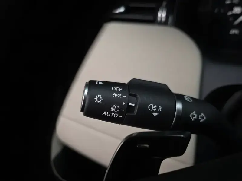 2025 Land Rover Discovery Sport с пробегом 22 452 км