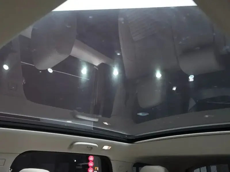 2025 Land Rover Discovery Sport с пробегом 22 452 км