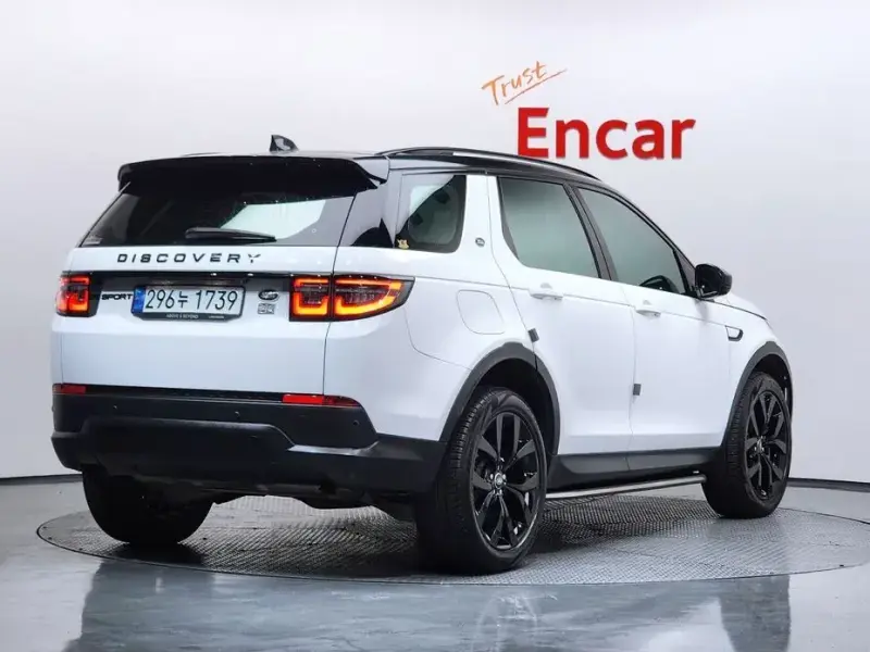 2022 Land Rover Discovery Sport с пробегом 20 277 км