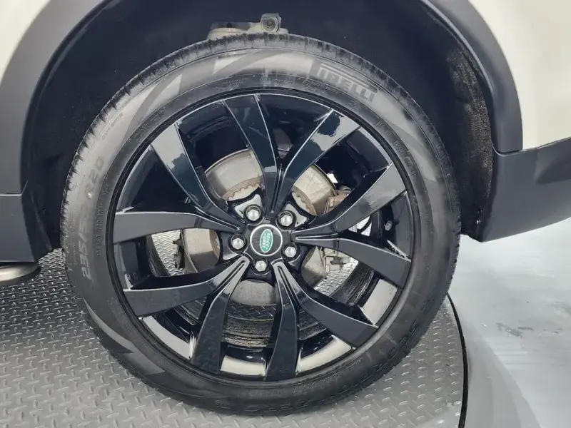 2022 Land Rover Discovery Sport с пробегом 20 277 км