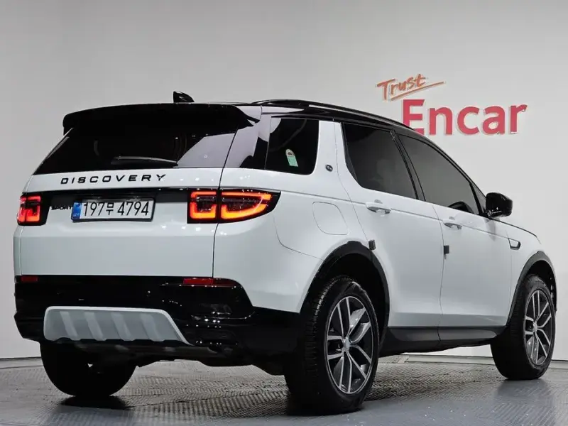 2025 Land Rover Discovery Sport с пробегом 8 430 км