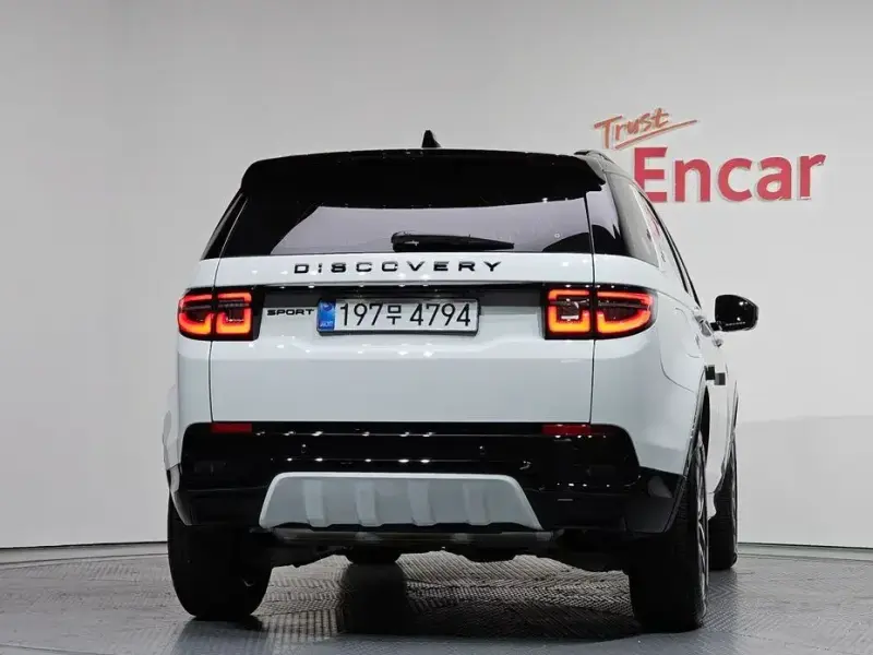 2025 Land Rover Discovery Sport с пробегом 8 430 км
