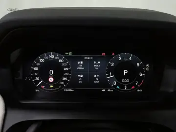 2025 Land Rover Discovery Sport с пробегом 8 430 км