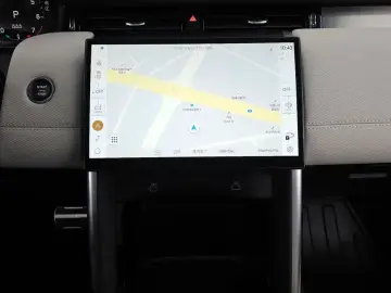 2025 Land Rover Discovery Sport с пробегом 8 430 км