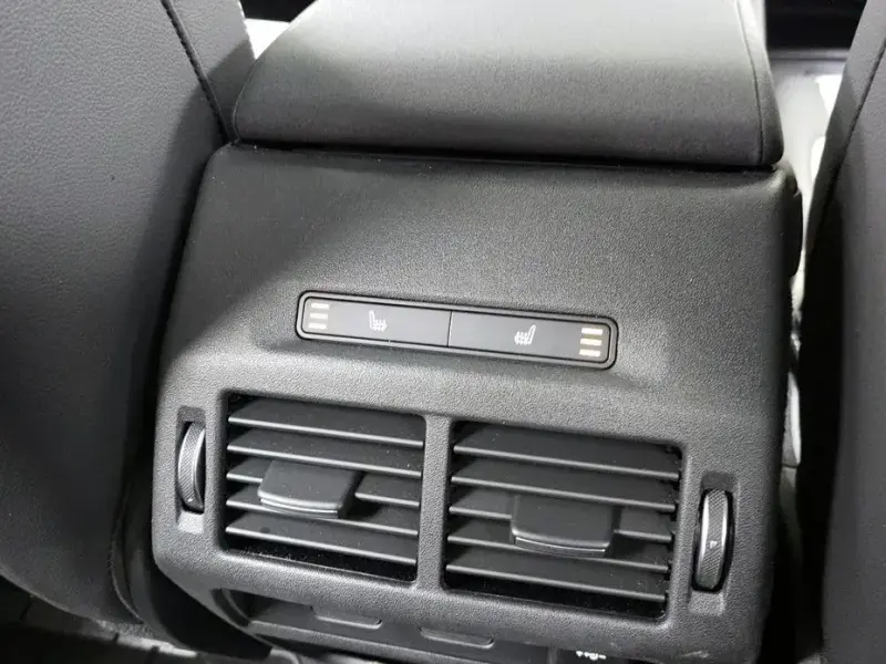 2025 Land Rover Discovery Sport с пробегом 8 430 км