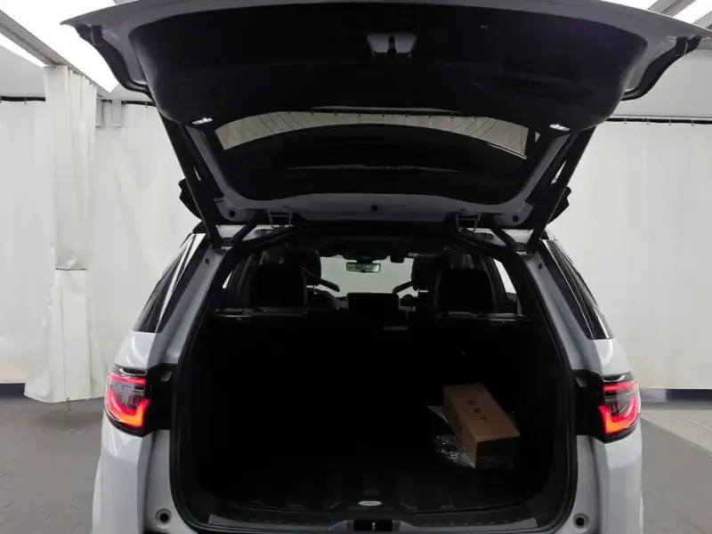 2025 Land Rover Discovery Sport с пробегом 8 430 км