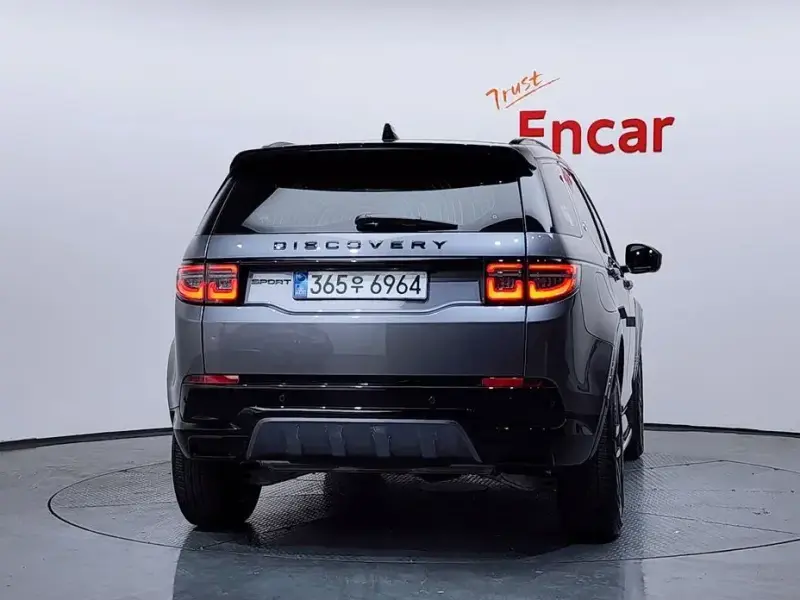2025 Land Rover Discovery Sport с пробегом 10 871 км