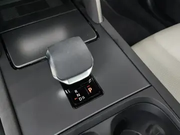2025 Land Rover Discovery Sport с пробегом 10 871 км