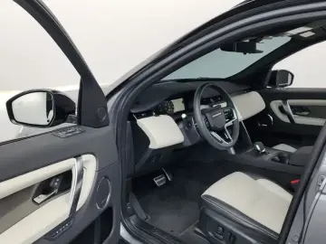 2025 Land Rover Discovery Sport с пробегом 10 871 км