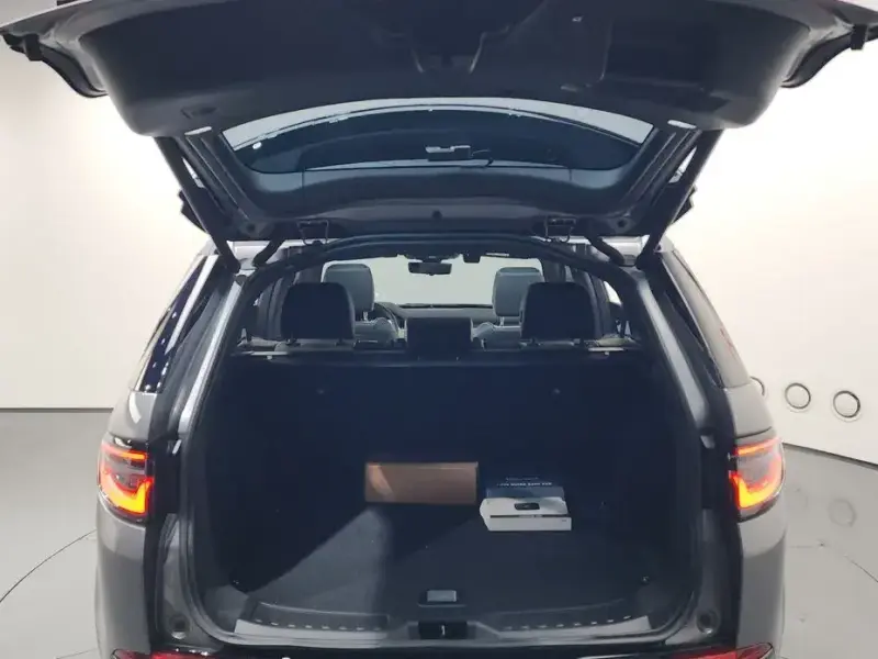 2025 Land Rover Discovery Sport с пробегом 10 871 км