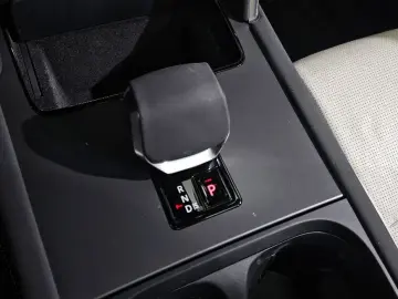 2024 Land Rover Discovery Sport с пробегом 21 174 км