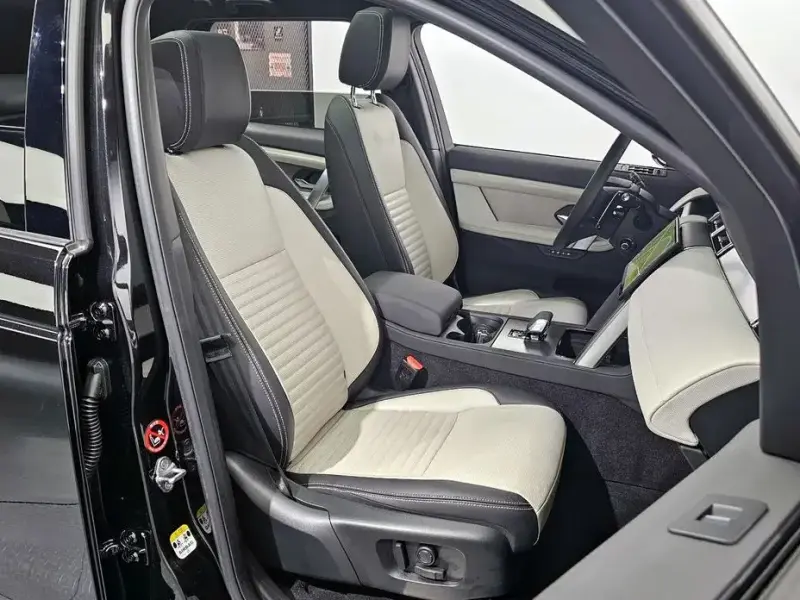 2024 Land Rover Discovery Sport с пробегом 21 174 км