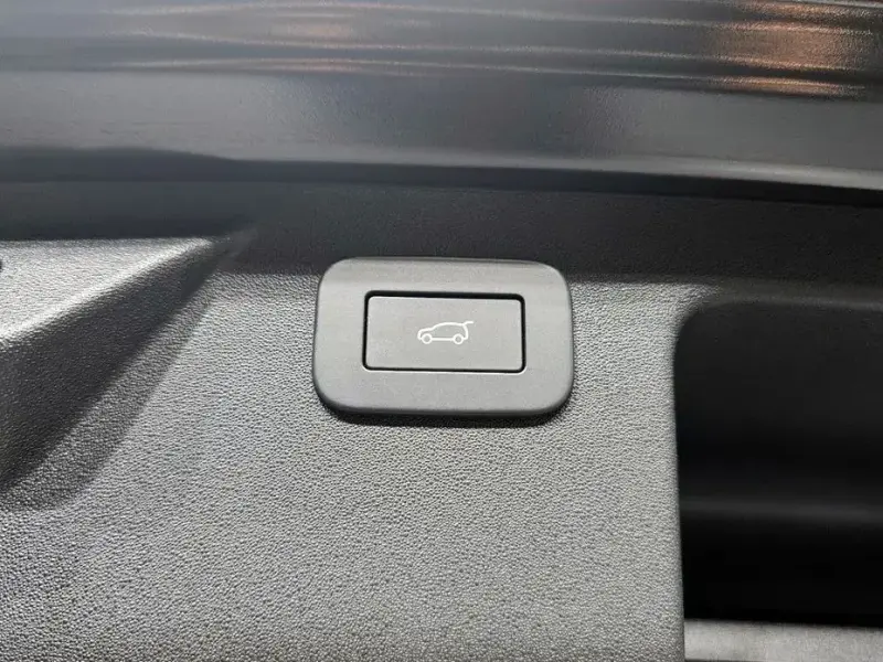 2024 Land Rover Discovery Sport с пробегом 21 174 км