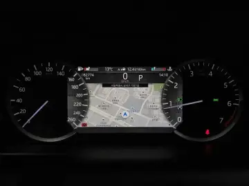 2022 Land Rover Discovery Sport с пробегом 82 774 км