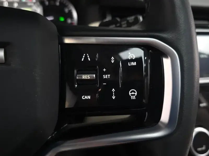 2022 Land Rover Discovery Sport с пробегом 82 774 км