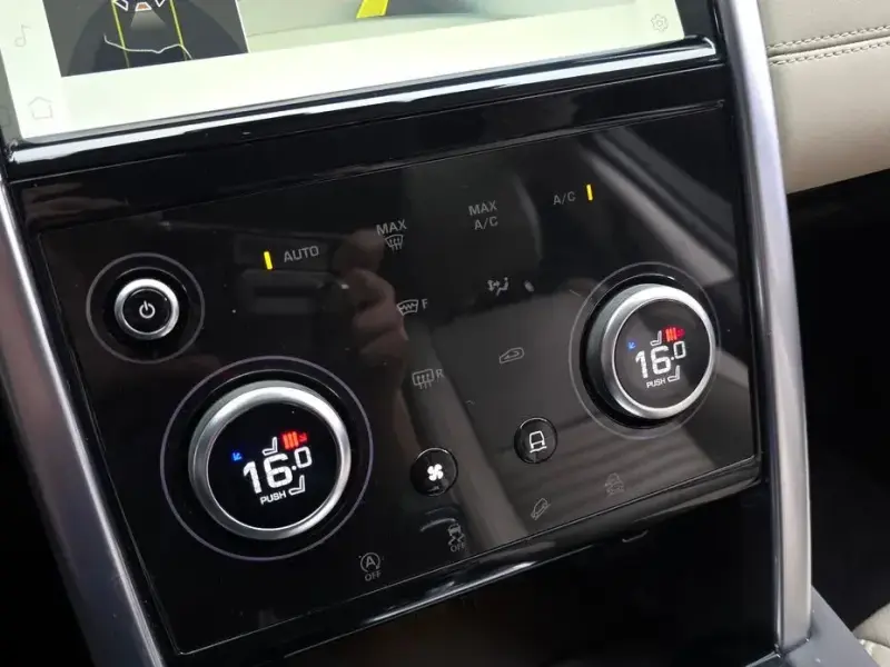 2022 Land Rover Discovery Sport с пробегом 31 201 км