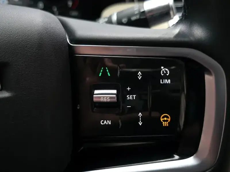 2022 Land Rover Discovery Sport с пробегом 31 201 км